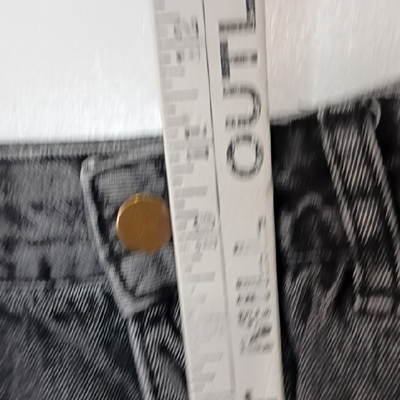 Distressed Black Denim Shorts Women's Large - Picture 5 of 8